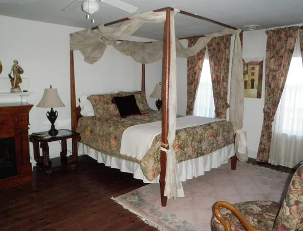 Tilton Inn hotel detail image 3