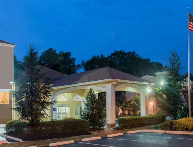 Days Inn & Suites by Wyndham Cherry Hill - Philadelphia hotel detail image 3