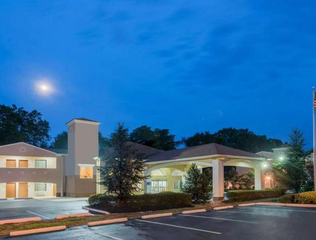 Days Inn & Suites by Wyndham Cherry Hill - Philadelphia hotel detail image 4
