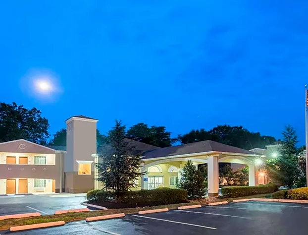 Days Inn & Suites by Wyndham Cherry Hill - Philadelphia hotel detail image 4