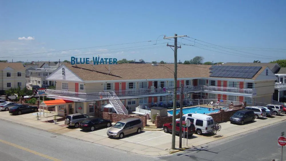 Blue Water Motel hotel hero