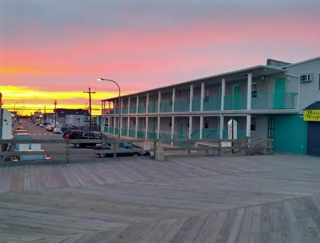 Boardwalk Sand & Surf Inn Oceanfront hotel detail image 1
