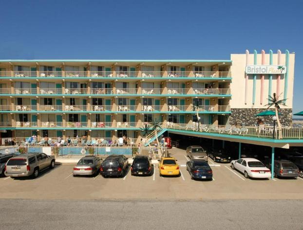 Bristol Plaza Resort Motel hotel detail image 2