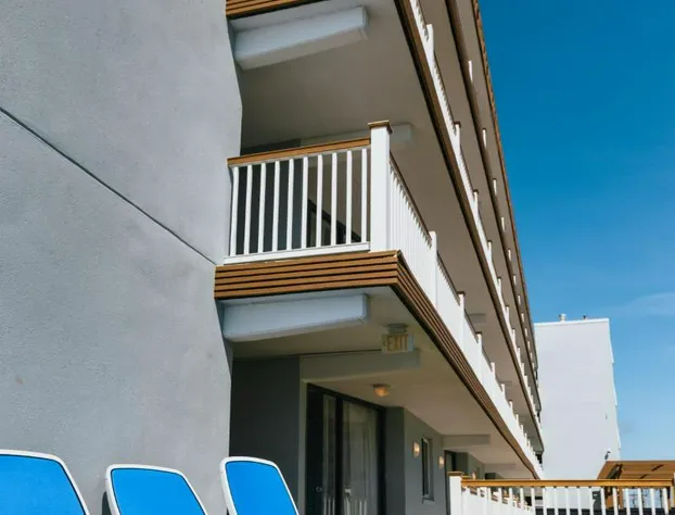 Mahalo Diamond Beach hotel detail image 3