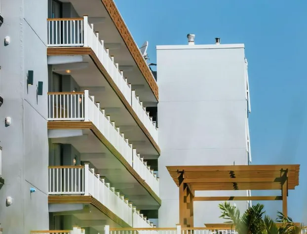 Mahalo Diamond Beach hotel detail image 4