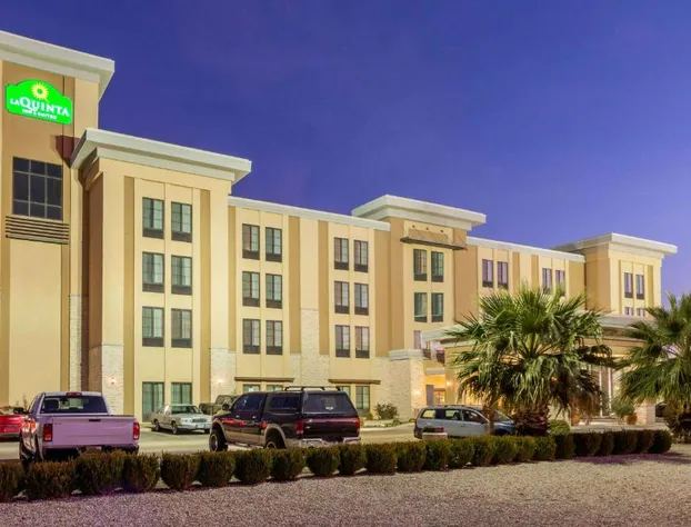 La Quinta Inn & Suites by Wyndham Carlsbad hotel detail image 4