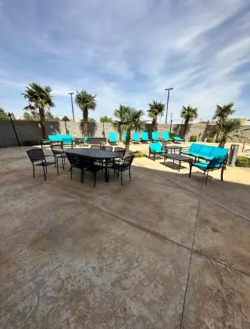 La Quinta Inn & Suites by Wyndham Carlsbad hotel detail image 2