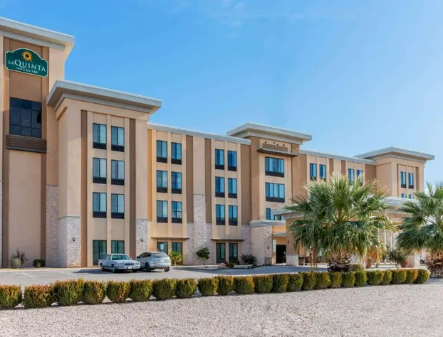 La Quinta Inn & Suites by Wyndham Carlsbad hotel detail image 4
