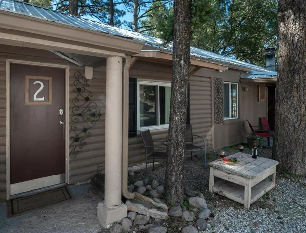 Enchanted Hideaway Cabins and Cottages hotel detail image 3