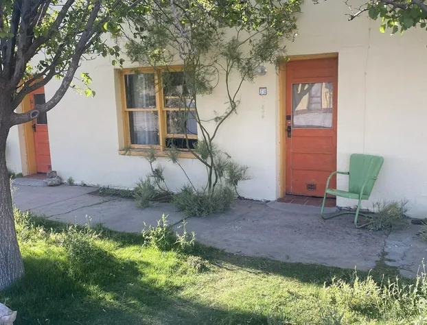 Charles Hotsprings hotel detail image 2