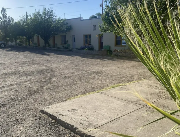 Charles Hotsprings hotel detail image 3