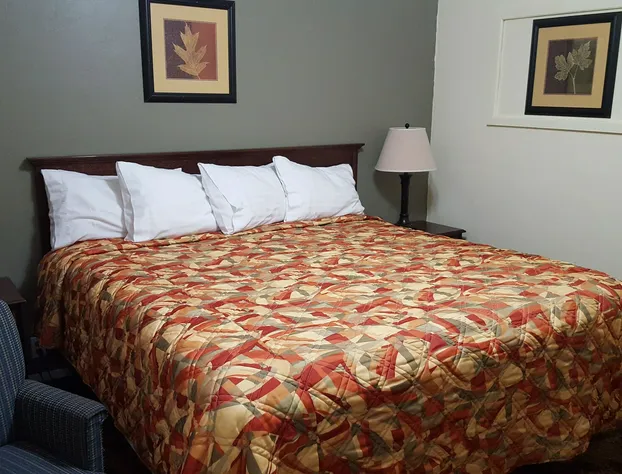 Colonial West Motel hotel detail image 2