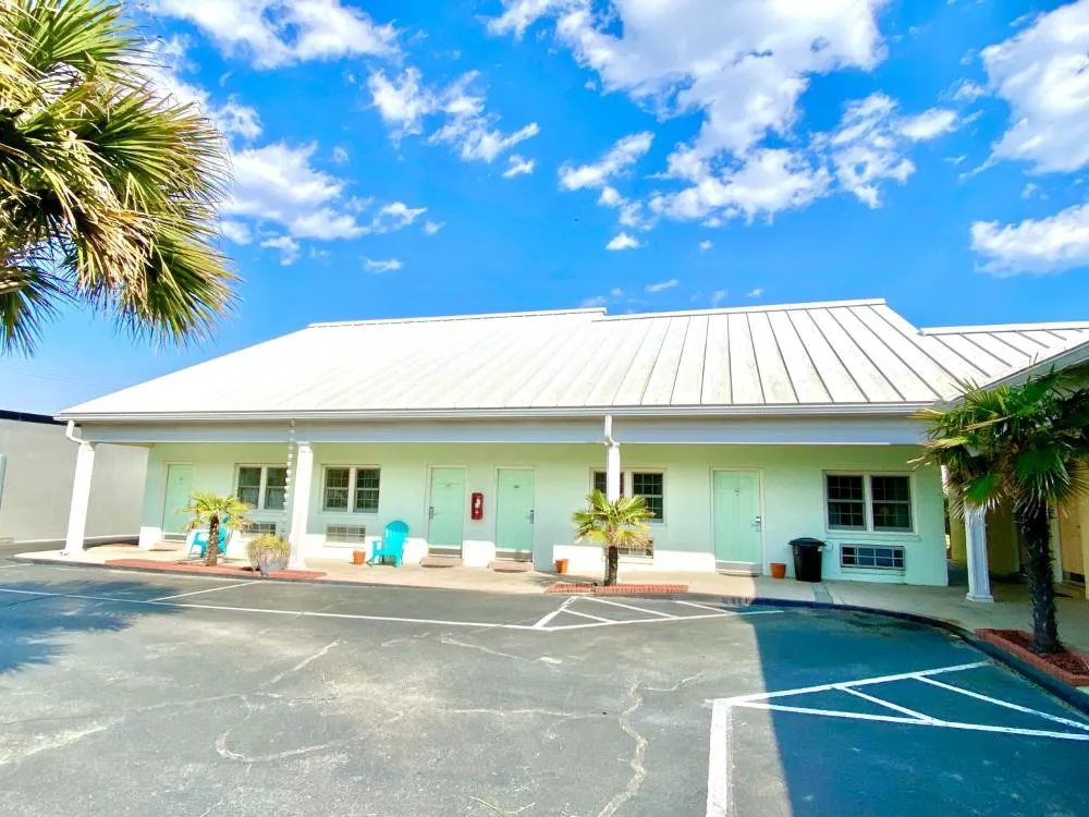 Island Inn of Atlantic Beach hotel hero