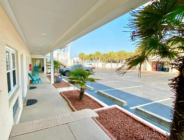 Island Inn of Atlantic Beach hotel detail image 2