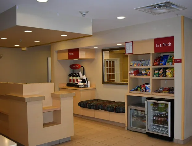 TownePlace Suites by Marriott Republic Airport Long Island hotel detail image 1