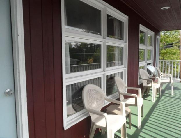 Pinebrook Motel hotel detail image 3