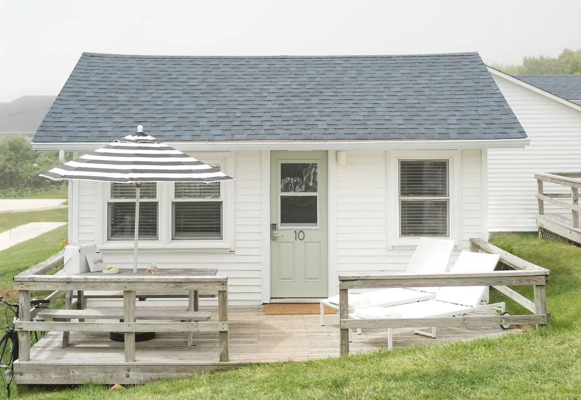 Breakers Montauk hotel hero