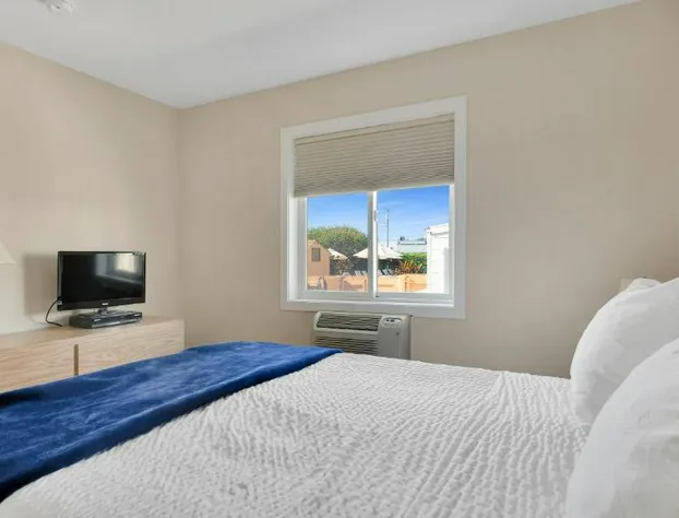 Montauk Oceanside Suites hotel detail image 3