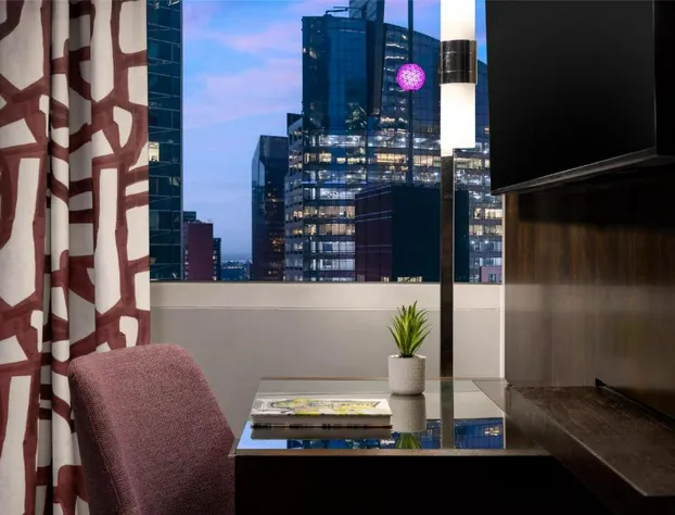 Hilton Garden Inn New York/Times Square Central hotel detail image 4