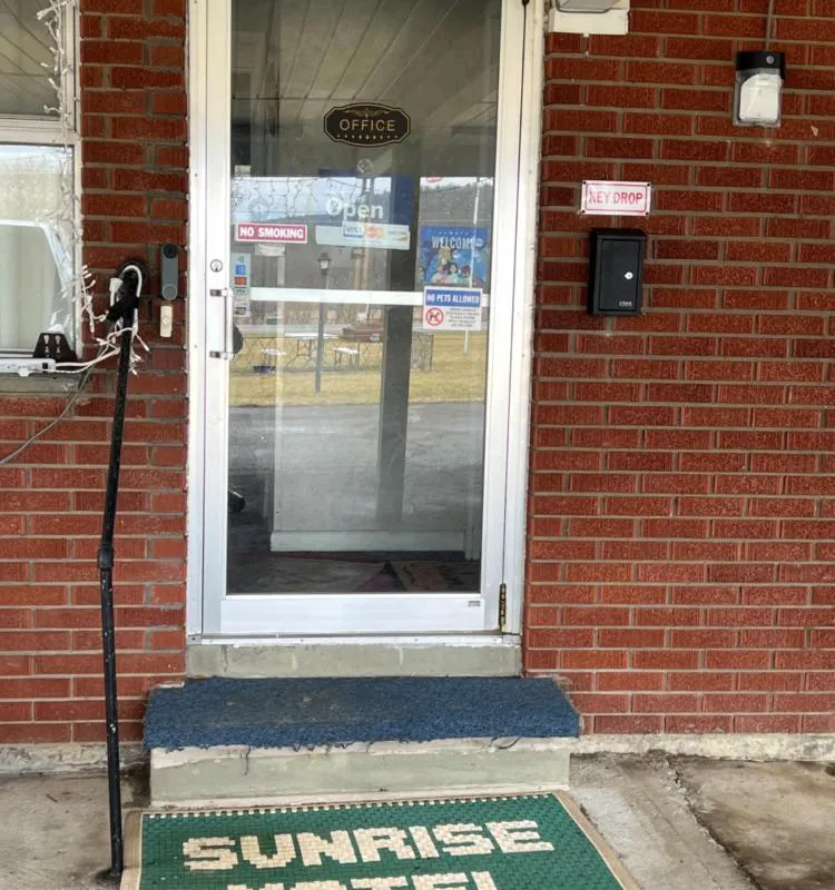 Sunrise Motel hotel hero