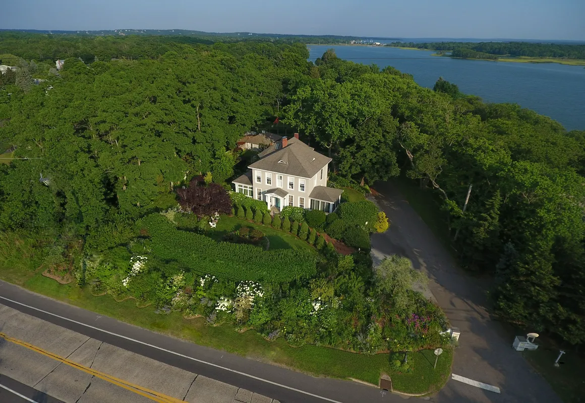 Shorecrest Bed & Breakfast hotel hero