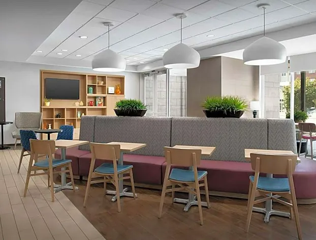 Home2 Suites by Hilton Greensboro Airport, NC hotel detail image 3