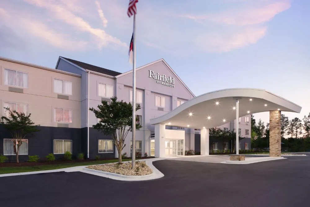 Fairfield Inn & Suites by Marriott Jacksonville hotel hero