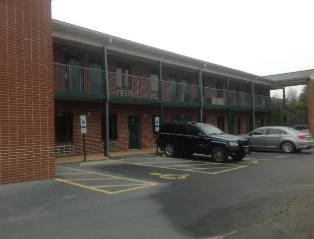 Highway Inn hotel detail image 1