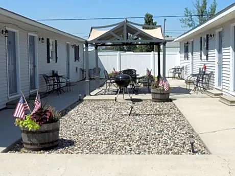 White Caps Motel hotel detail image 2