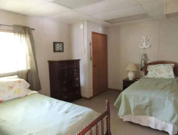 White Caps Motel and RV Park hotel detail image 3