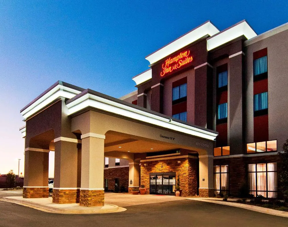 Hampton Inn & Suites Pauls Valley hotel hero