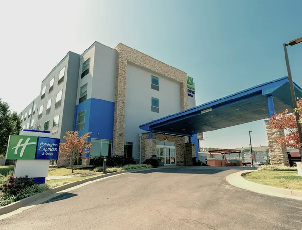 Holiday Inn Express & Suites Tahlequah by IHG hotel detail image 3