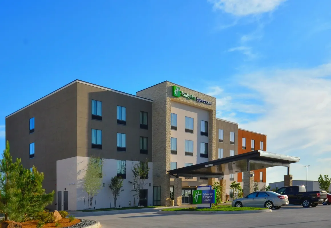 Holiday Inn Express & Suites Oklahoma City Mid - Arpt Area by IHG hotel hero