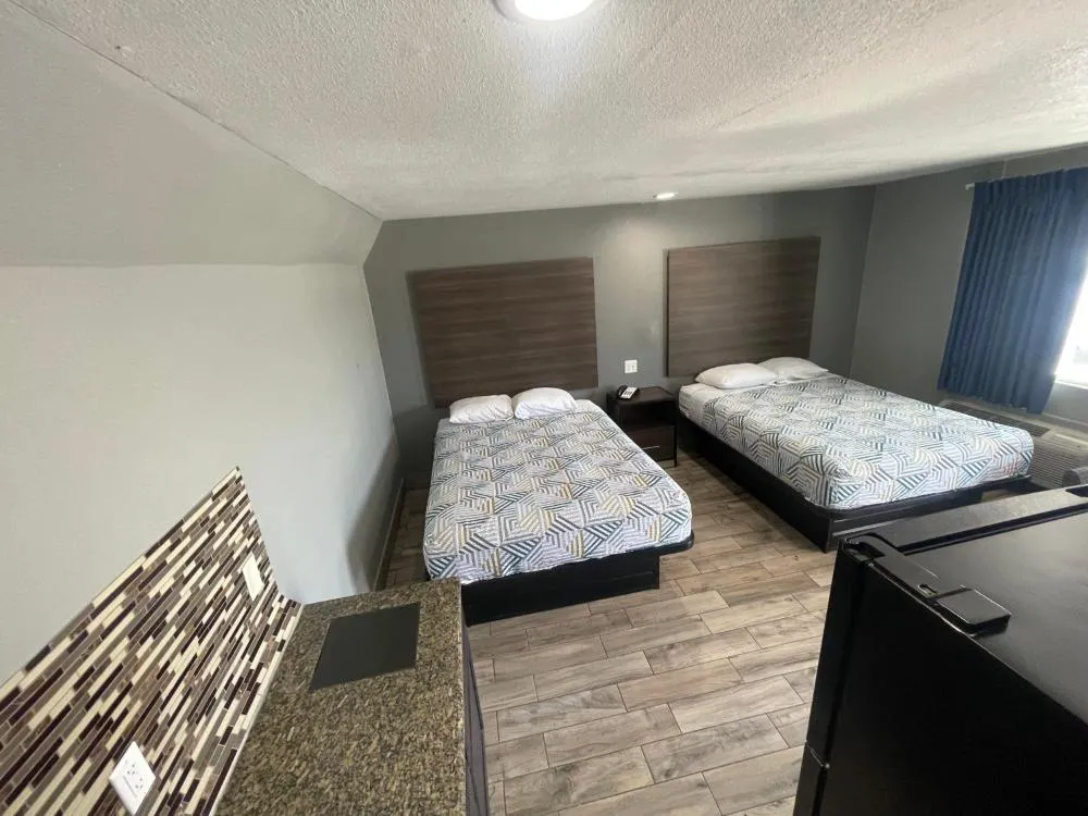 Gateway Motor Inn hotel hero