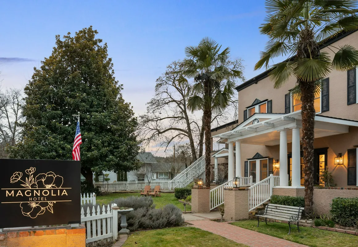 Magnolia Hotel hotel hero