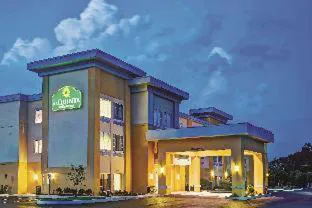 La Quinta Inn & Suites by Wyndham Harrisburg-Hershey hotel detail image 3