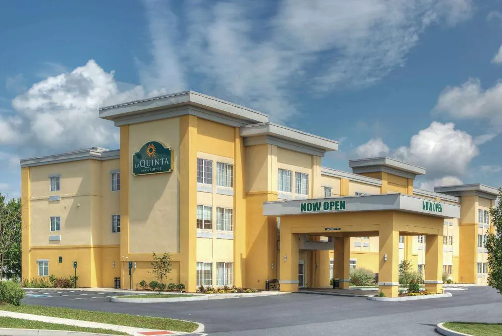 La Quinta Inn & Suites by Wyndham Harrisburg-Hershey hotel hero
