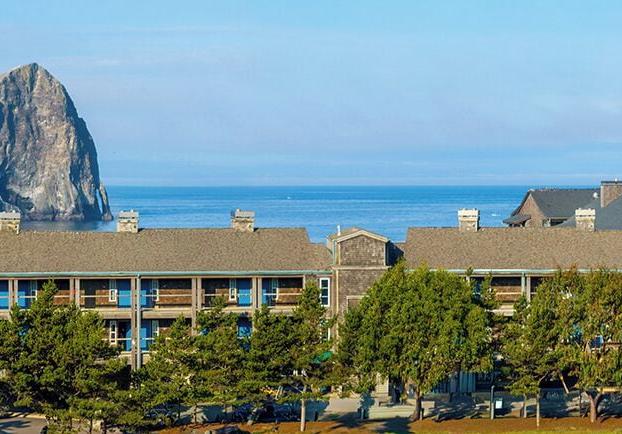 Inn at Cape Kiwanda hotel detail image 1