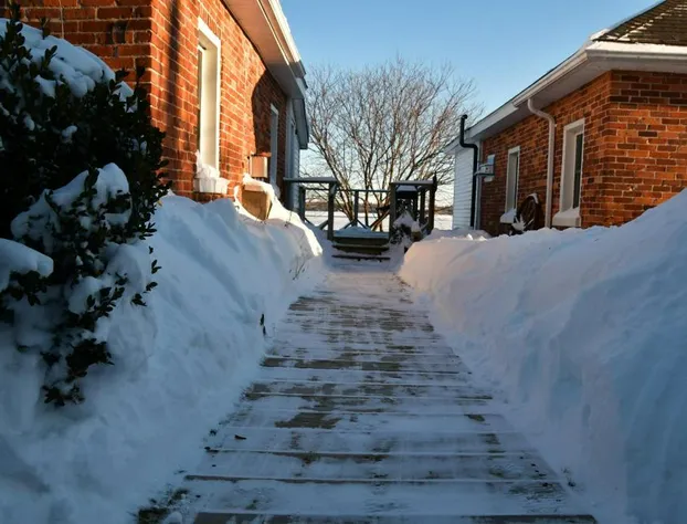 Dewar's Inn on the River hotel detail image 3