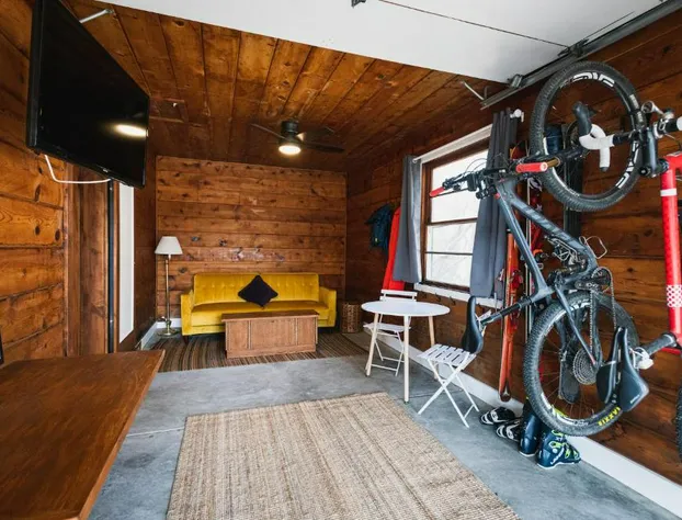 Left Coast Lodge hotel detail image 4