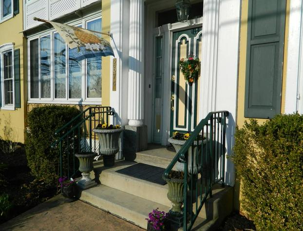 E J Bowman House Bed & Breakfast hotel detail image 3