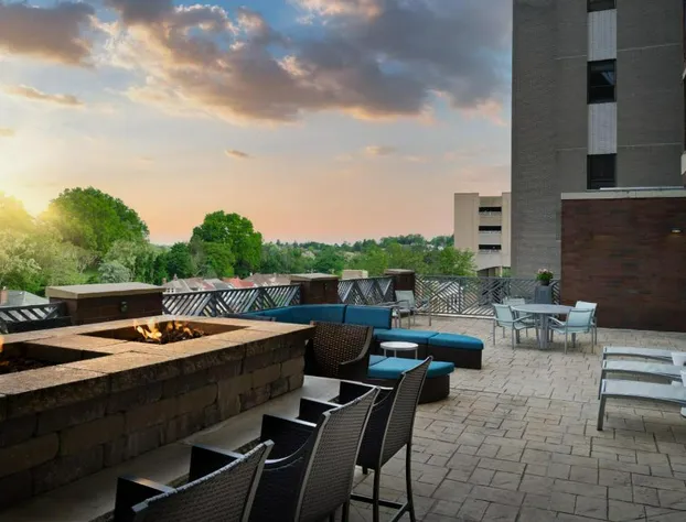 Springhill Suites by Marriott Pittsburgh Mt. Lebanon hotel detail image 2