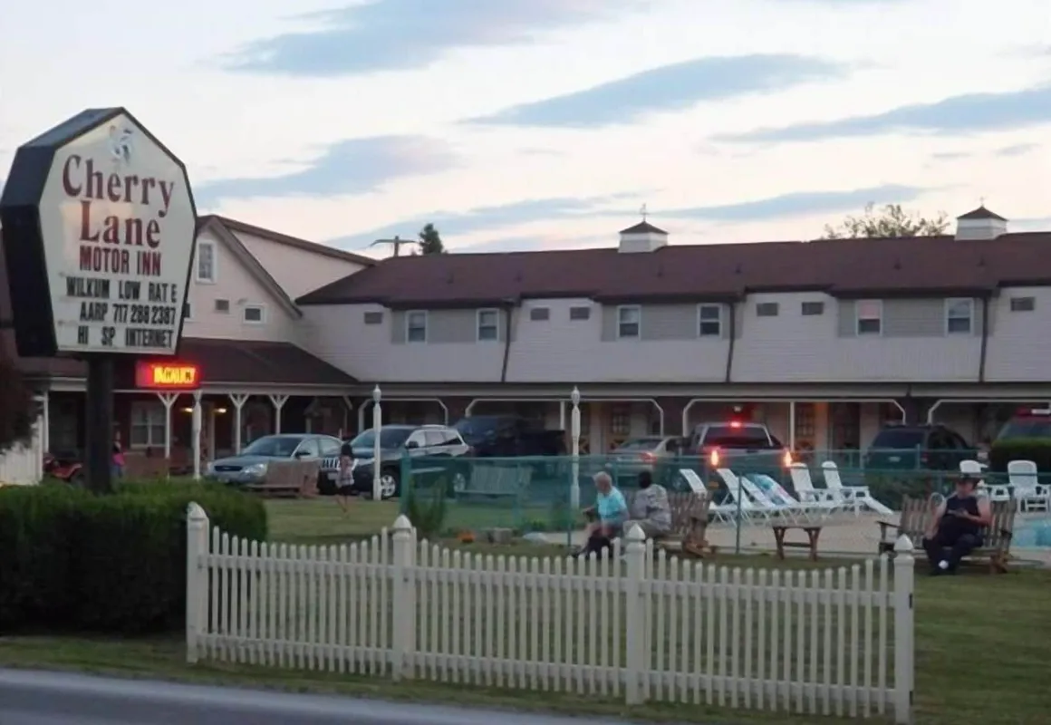 Cherry Lane Motor Inn hotel hero