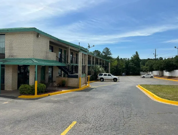 American Inn hotel detail image 1