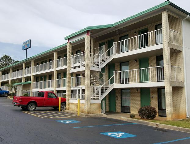 American Inn hotel detail image 2