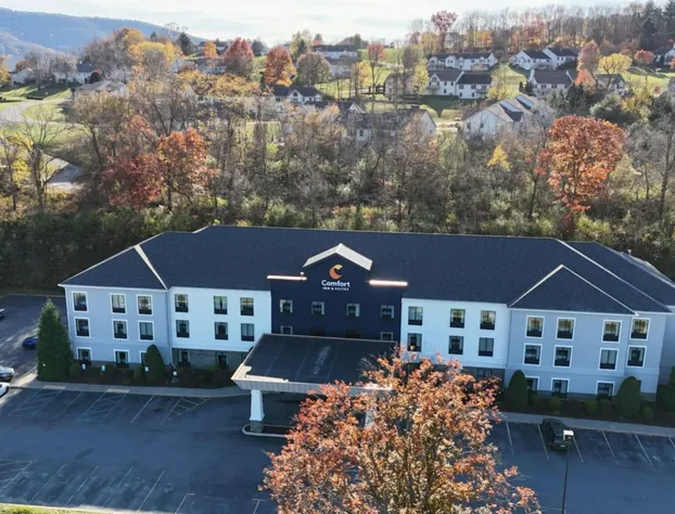 Comfort Inn & Suites Tunkhannock hotel detail image 2