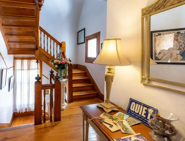 1899 Inn hotel detail image 4