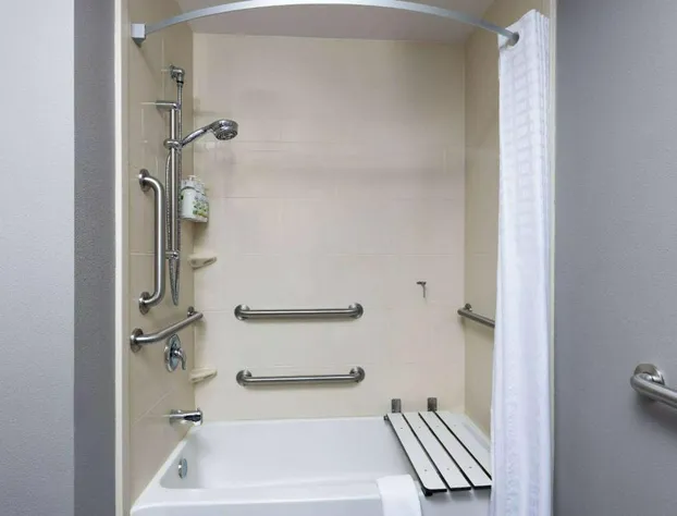 La Quinta Inn & Suites by Wyndham Sioux Falls hotel detail image 3