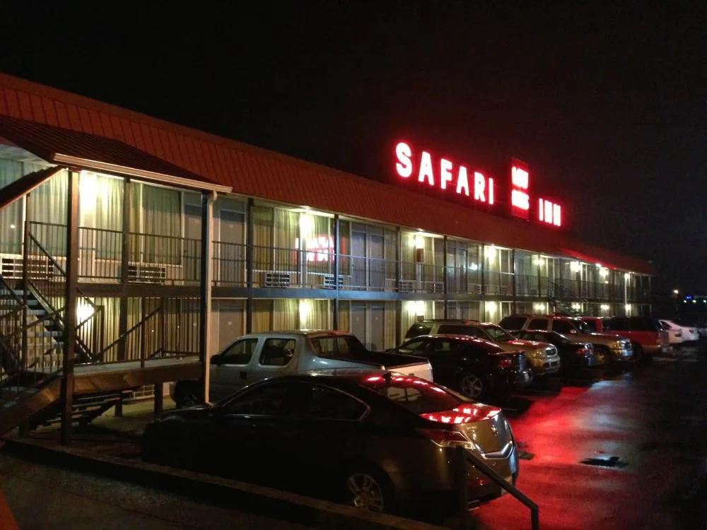 Safari Inn hotel hero