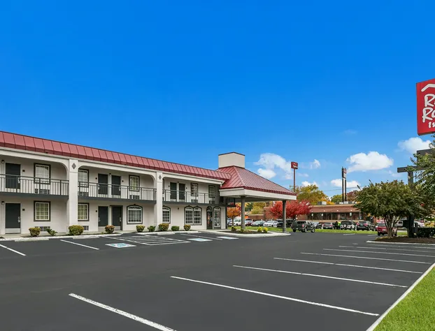 Red Roof Inn Knoxville North - Merchants Drive hotel detail image 2